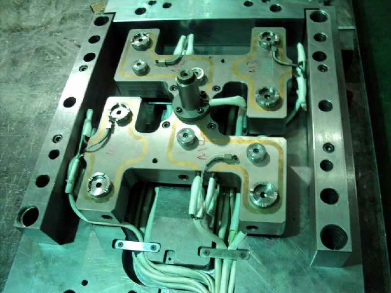 熱流道模具的優(yōu)點.jpg 熱流道模具的優(yōu)點.jpg