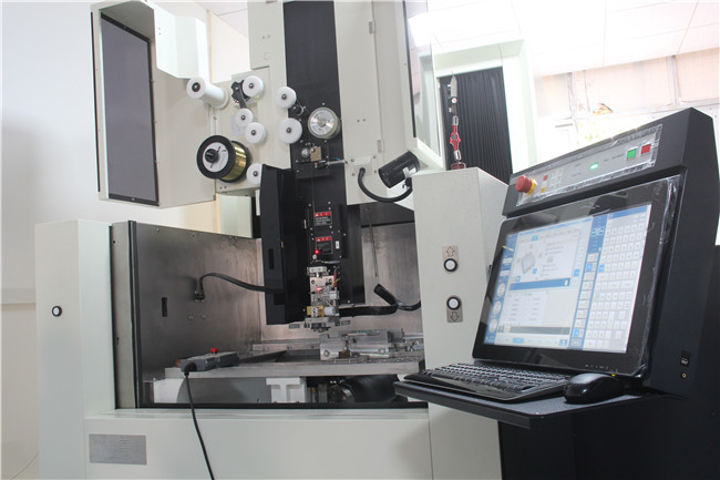 牧野慢走絲.jpg 牧野慢走絲.jpg