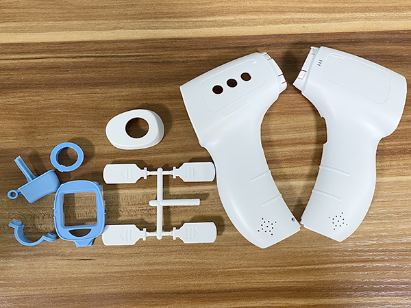 十一套額溫槍精密注塑模具實(shí)現(xiàn)快速量產(chǎn) 十一套額溫槍精密注塑模具實(shí)現(xiàn)快速量產(chǎn)